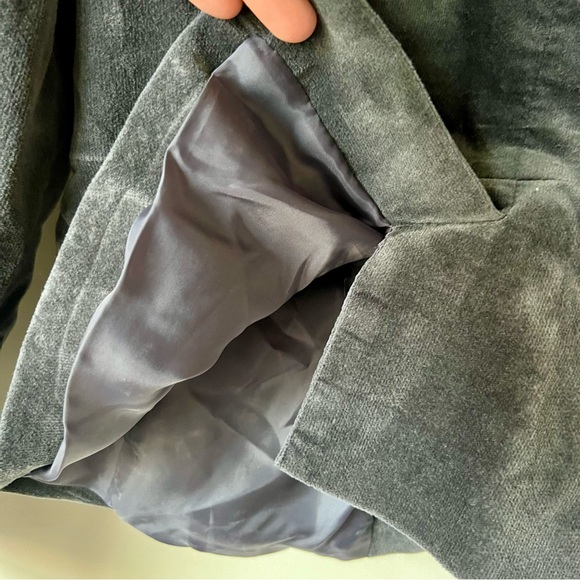 LOFT Petites Gray Velvet Mandarin Collared Blazer—SZ. 4P - Picture 9 of 16